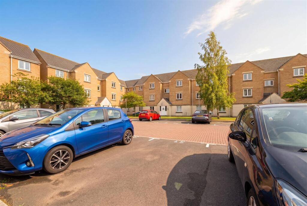 Apartment in Weston-super-Mare, Bournville - View 2