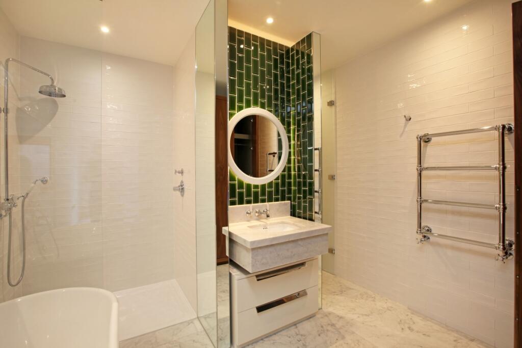 Apartment in London - More