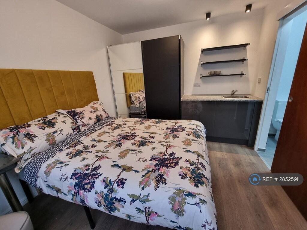 Additional image 3 of Branch Road, St Albans, AL2