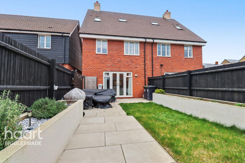Delius Road, Biggleswade photo 2
