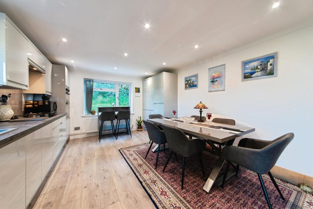House in Spalding, Low Fulney Estate - More