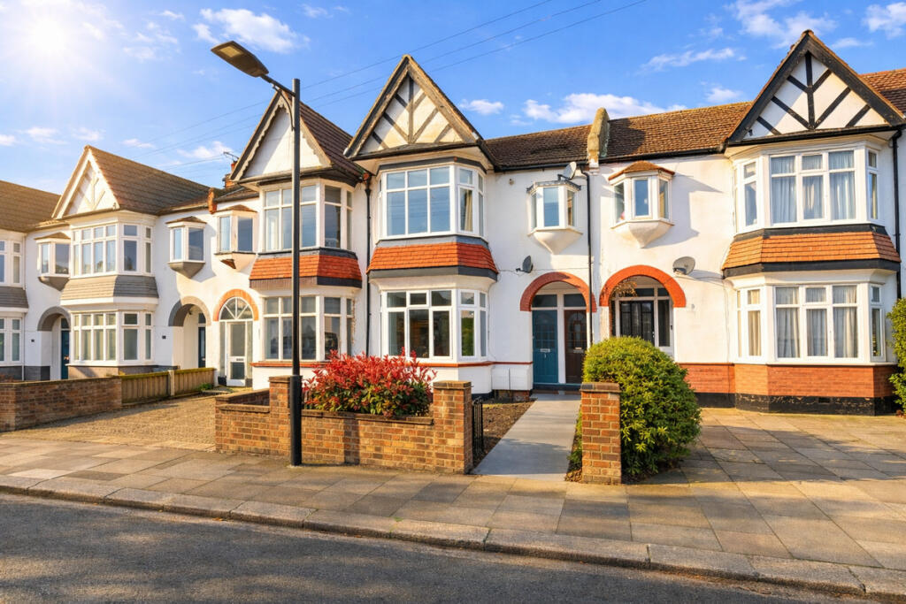 Main image of property: Leigh Hall Road, Leigh-on-sea, SS9 1