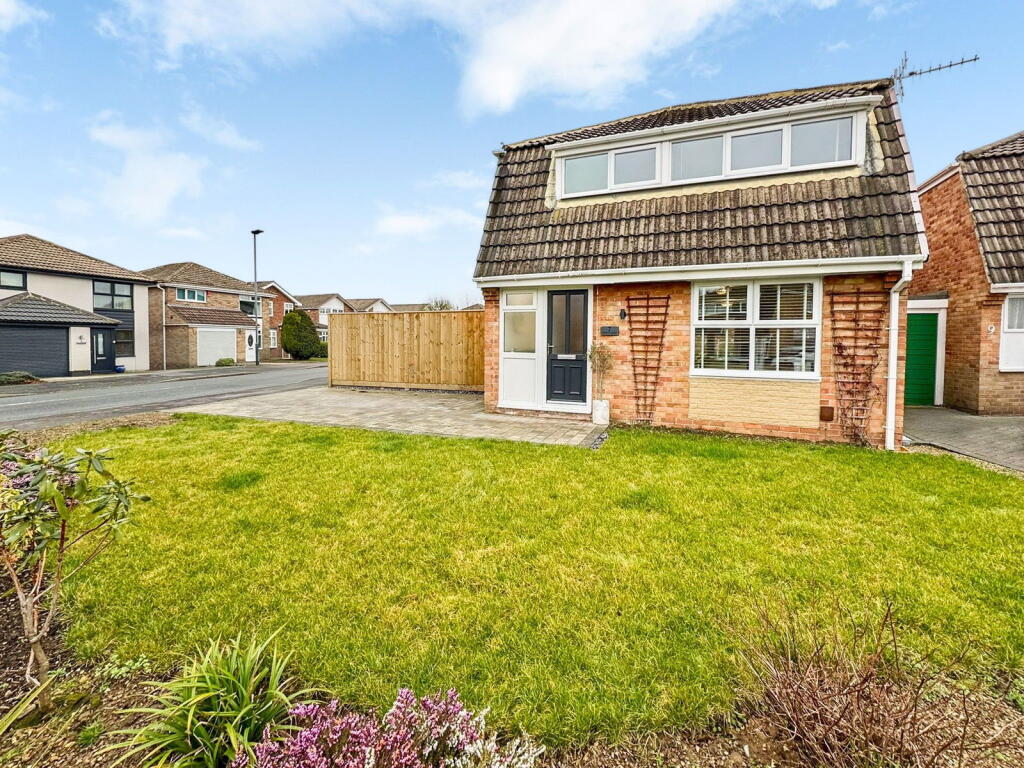 Main image of property: Beechwood Avenue, Stokesley, Middlesbrough, TS9 5JA