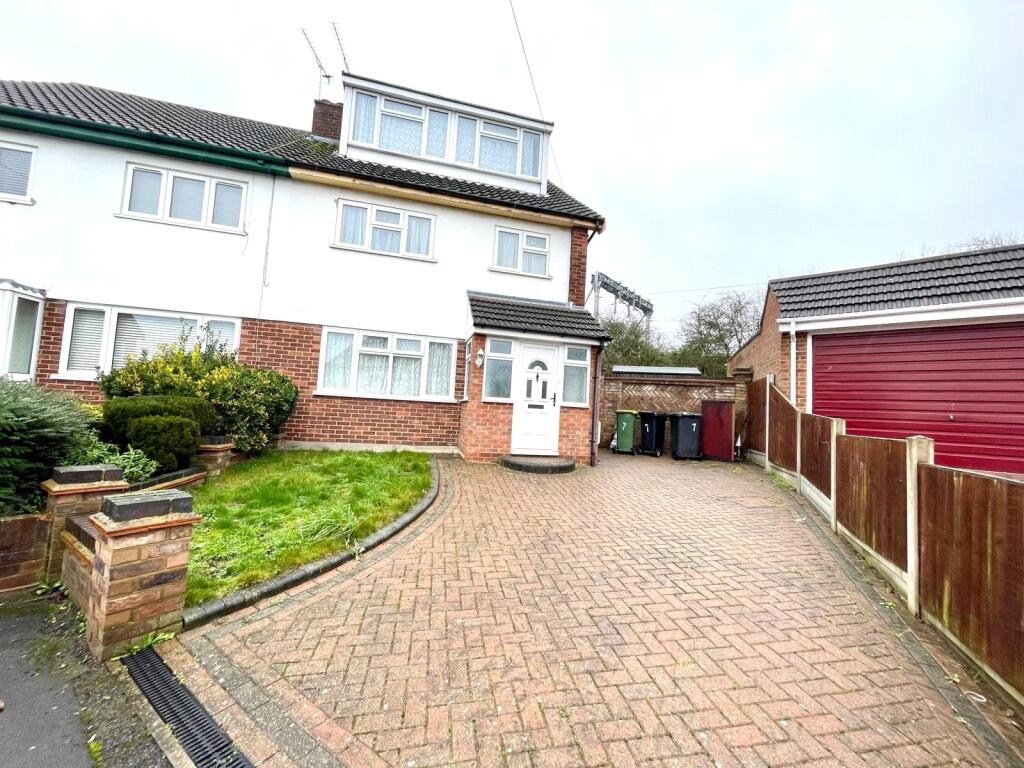 Main image of property: Harper Way, Rayleigh, Essex, SS6