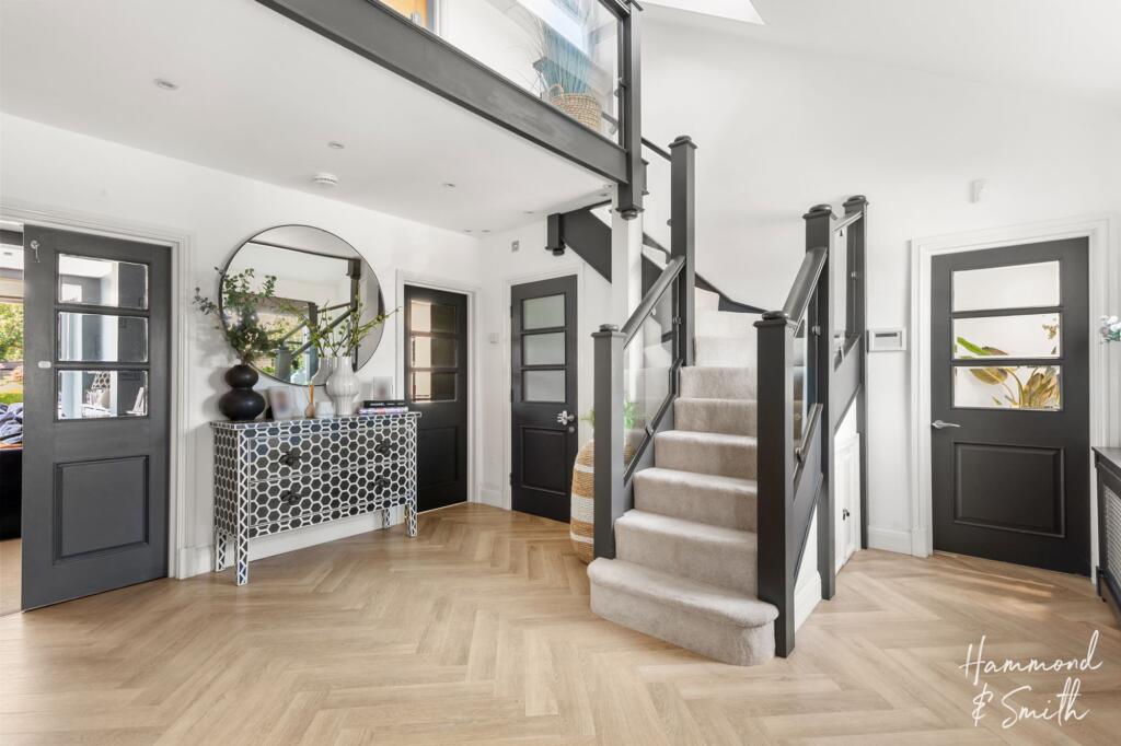 House in Epping Forest, Stanford Rivers - View 2