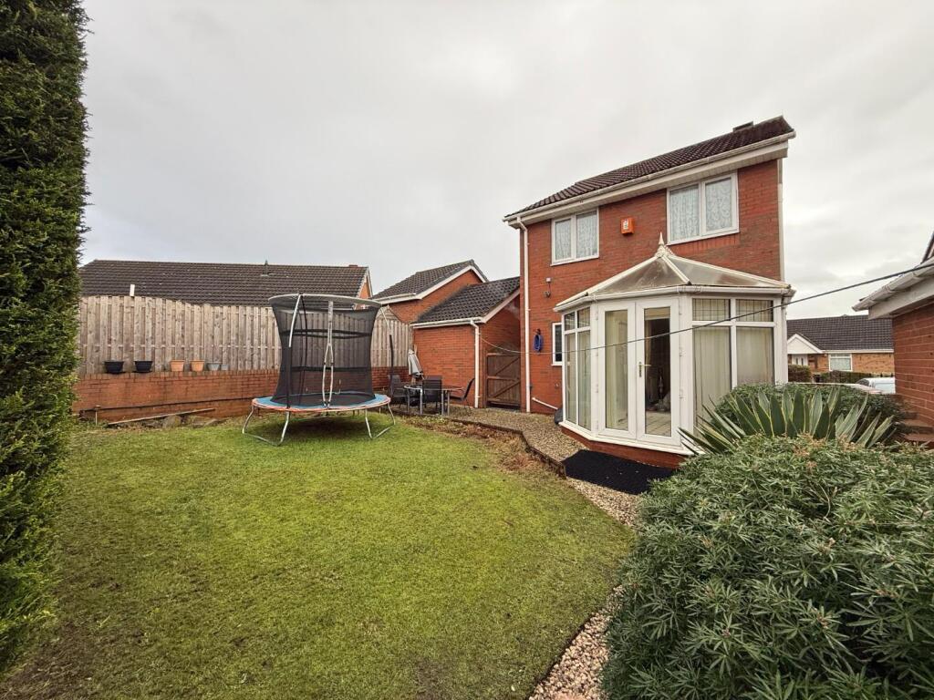 House in Wakefield - View 2