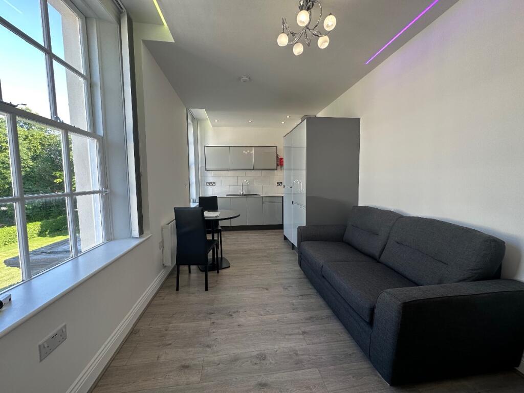 Apartment in Manchester - View 4