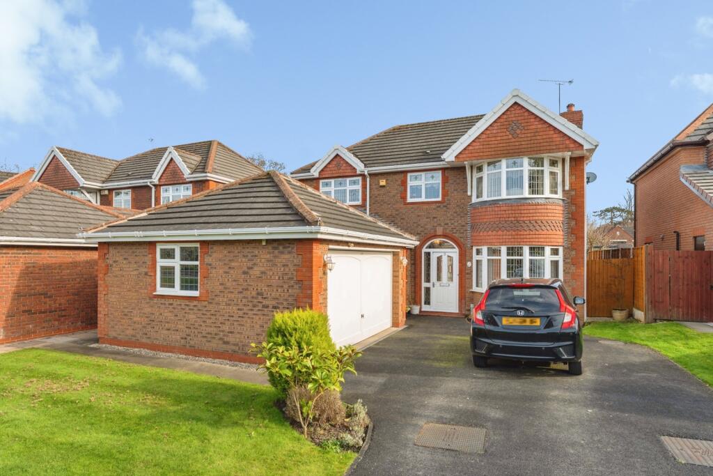 Main image of property: Manor Park Drive, Great Sutton, Ellesmere Port, Cheshire, CH66