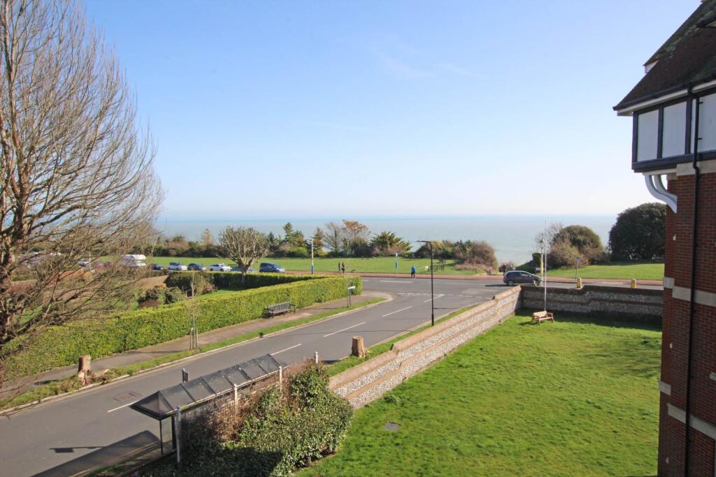 Apartment in Eastbourne, East Sussex - View 2