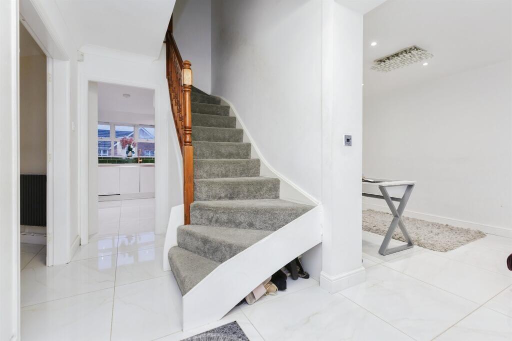 House in Leicester - View 2
