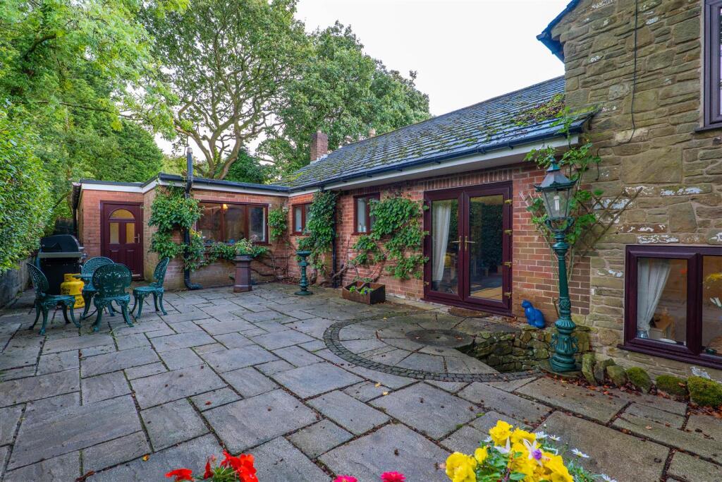 House in Preston - View 4