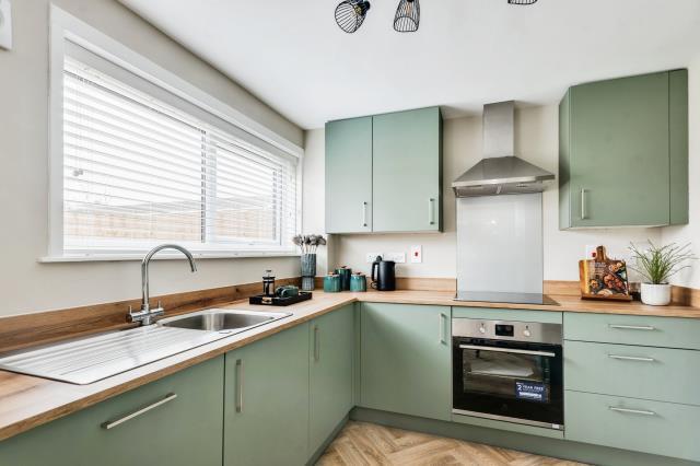 Main image of property: Kenley Avenue, Carterton, OX18