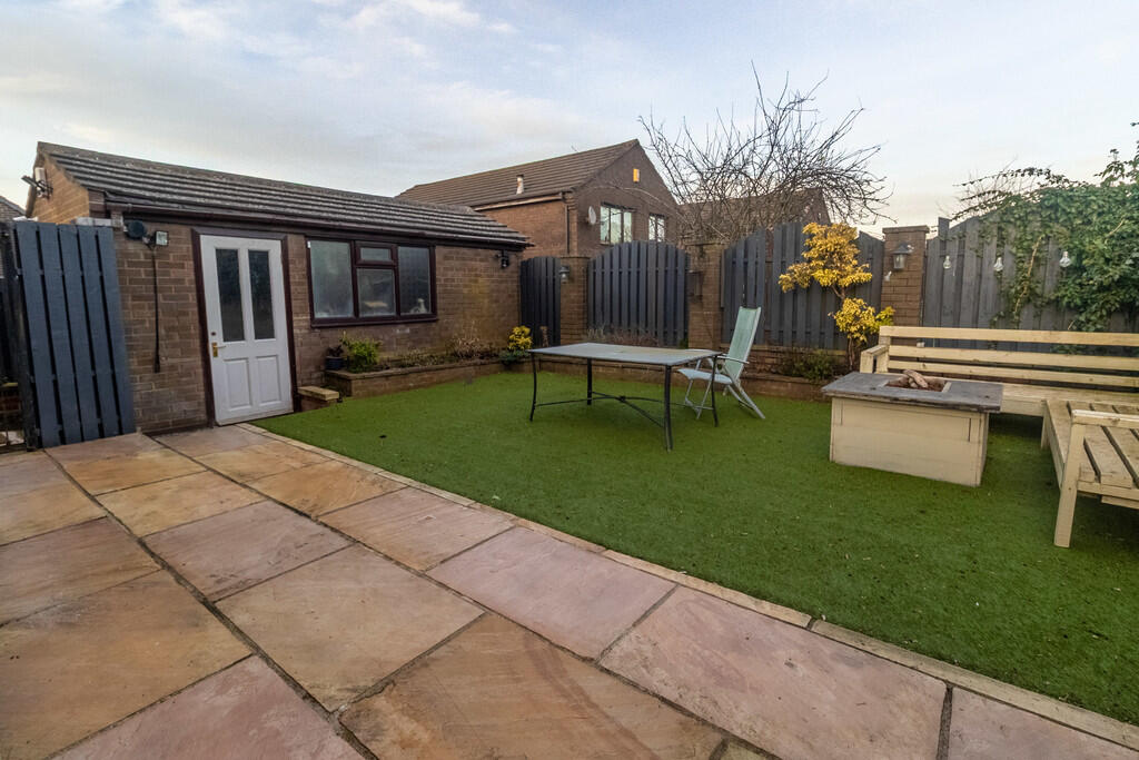 Additional image 16 of Buckingham Crescent, Bradford, BD14 6EJ