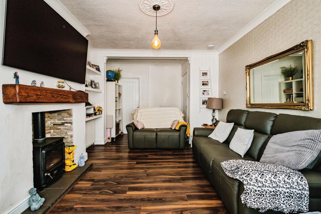 Penhill Road, Lancing photo 4
