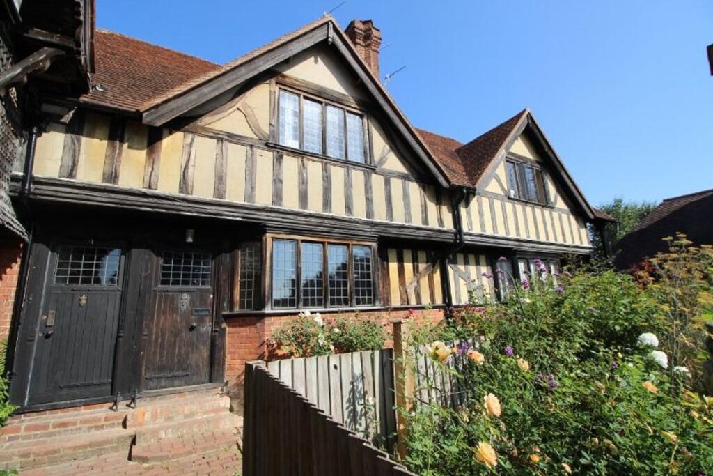 Main image of property: Leigh