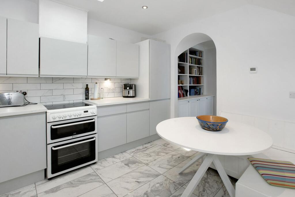 Apartment in Torquay - View 3