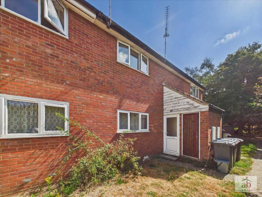 1-bed flat on Jasmine Close, Trimley St. Martin, £59,995