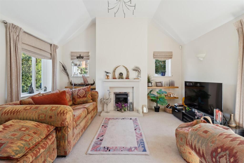 House in Milton Keynes, Simpson, Simpson and Ashland - View 2