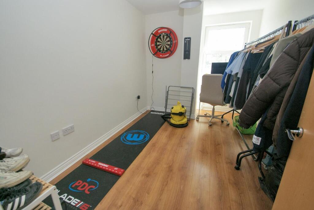 Apartment in East Hertfordshire, Bishop's Stortford - More