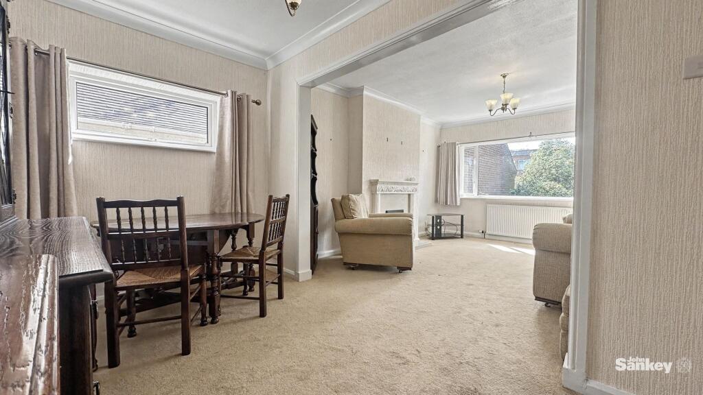 House in Mansfield, Nottinghamshire - View 5