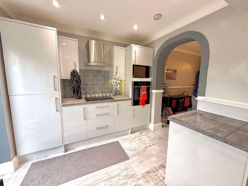 House in Dunstable, Central Bedfordshire - View 2