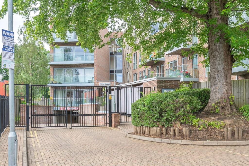 Main image of property: Park Road, London, N8