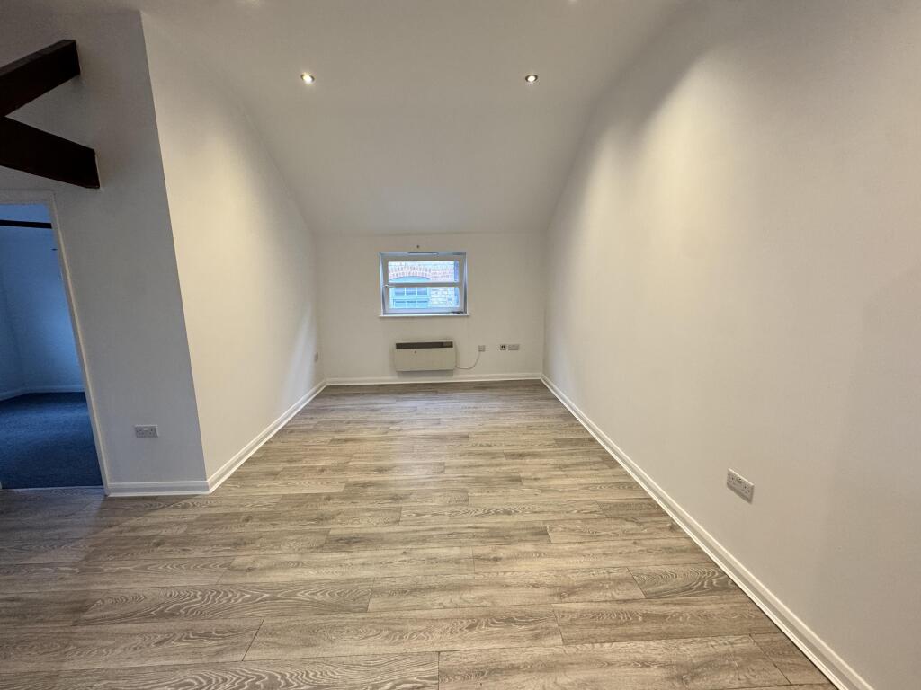 Apartment in Braintree, Witham - View 3
