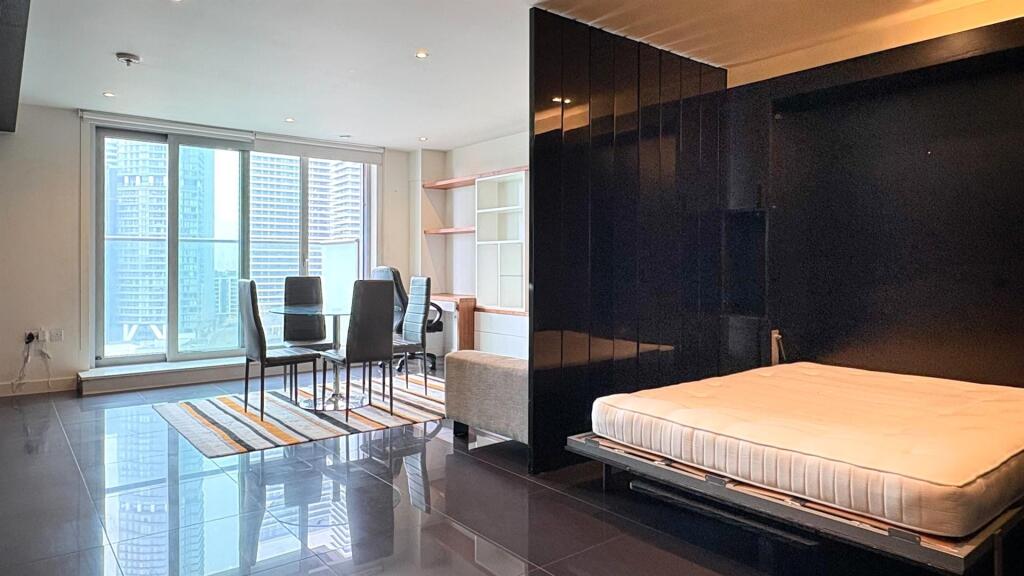 Main image of property: Pan Peninsula Square, London, E14