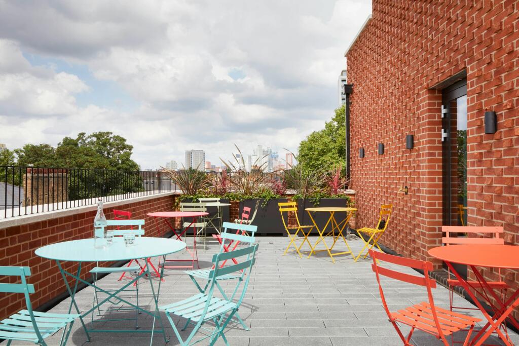 Studio Terrace 1.jpg