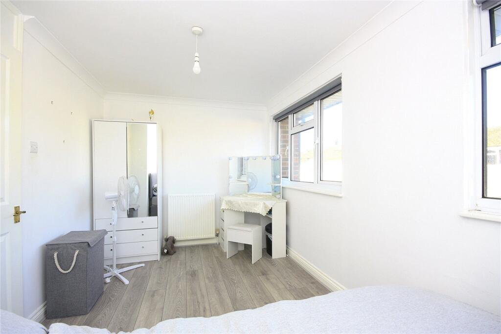 Millbrook Drive, West Leigh, Havant, Hampshire, PO9 - View 6