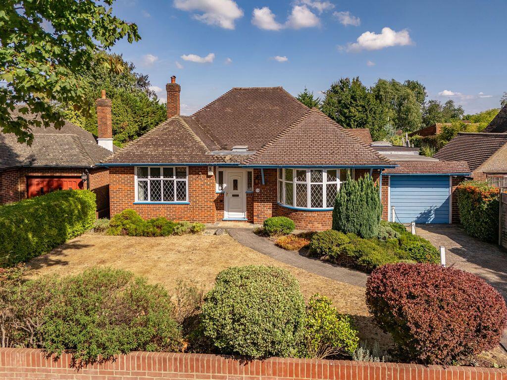 Main image of property: Chiltern Road, South Sutton, SM2 5QY