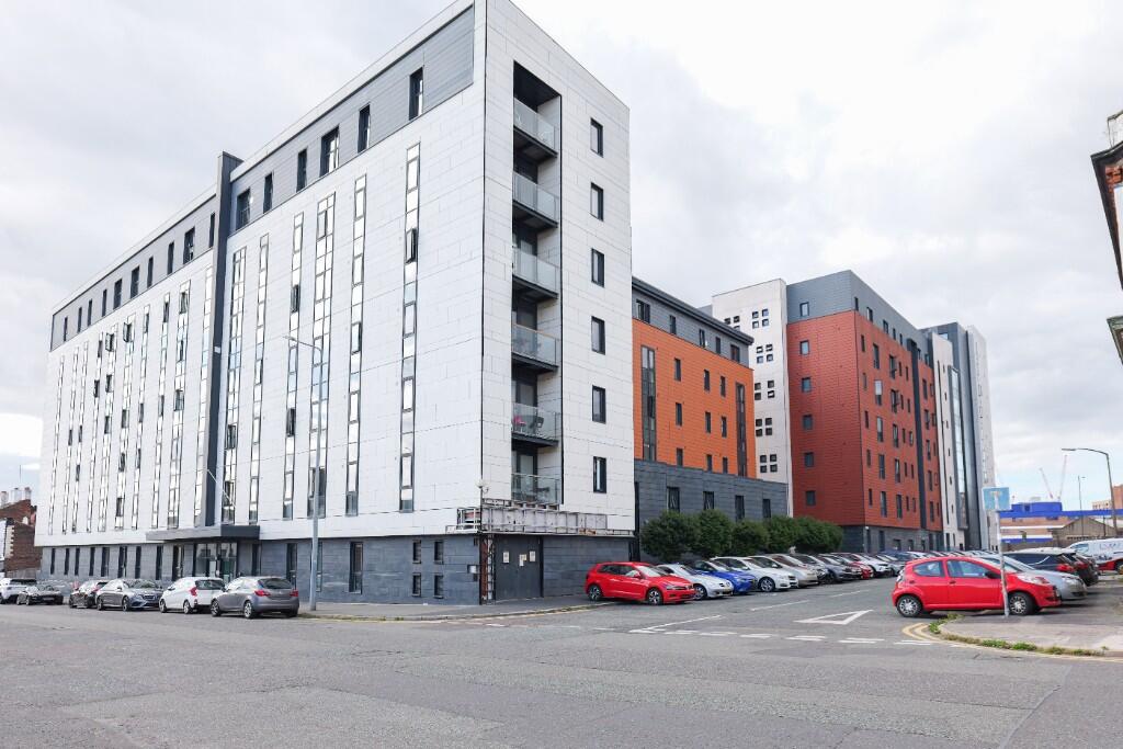 2-bed flat on Stanhope Street, Liverpool, L8, £83,000
