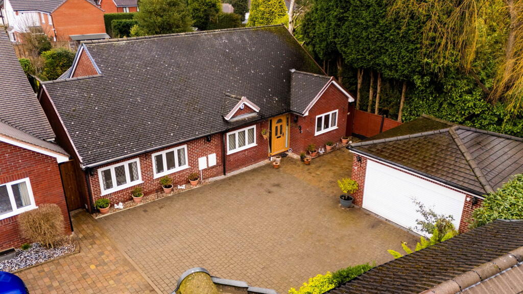 Main image of property: Rowthorn Close, Sutton Coldfield, B74 2EN
