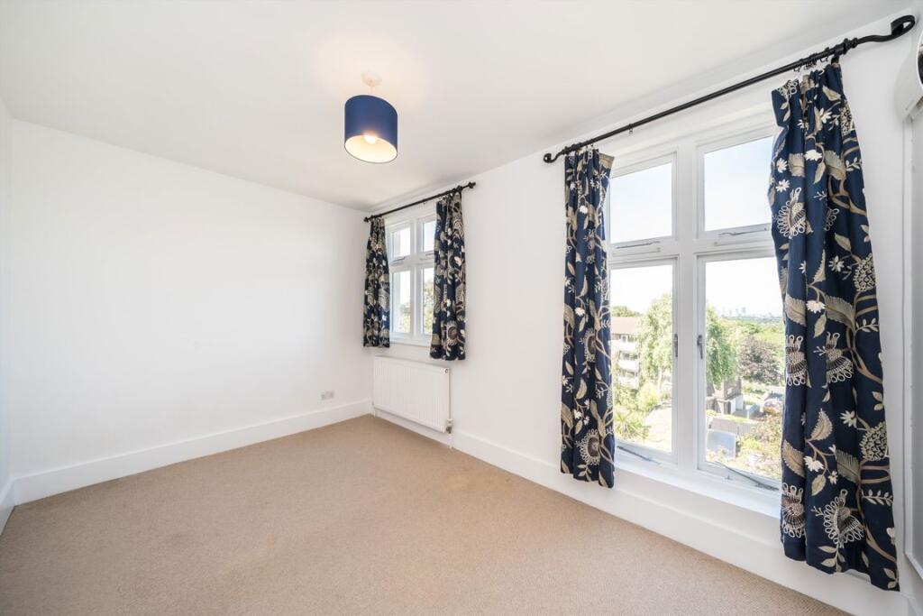 Apartment in London - View 5