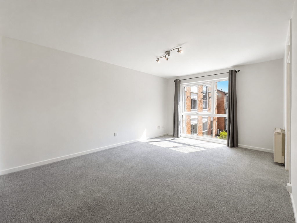 Apartment in Chelmsford - View 2