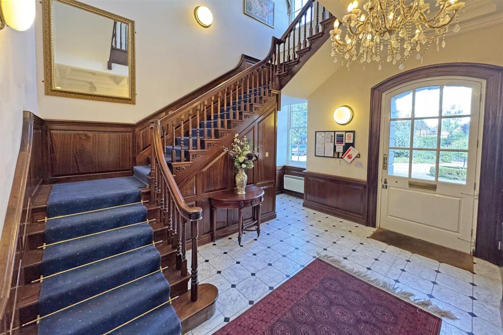 Apartment in Guildford - View 5