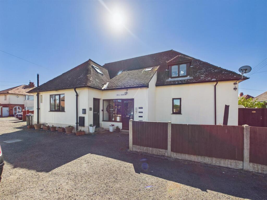 1-bed flat on Somersby Avenue, Mablethorpe, £86,500