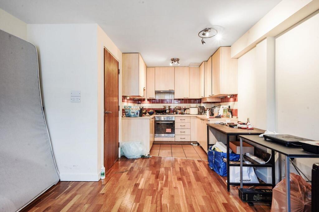 Apartment in London - View 3