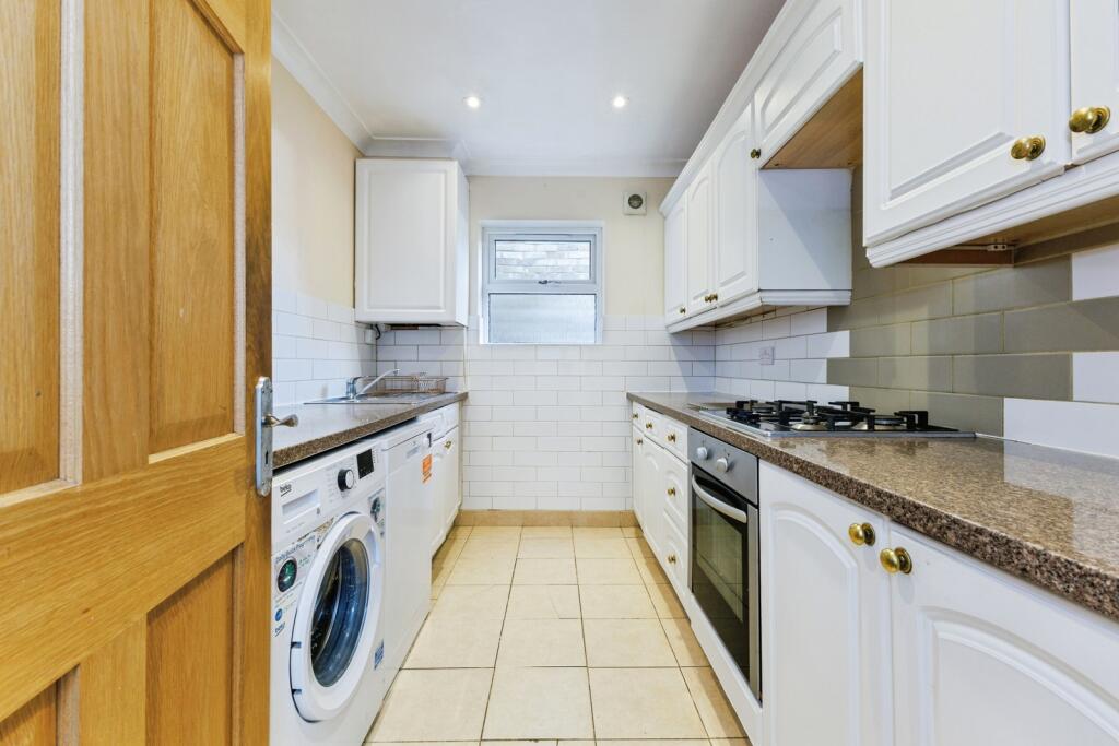 House in Kingston upon Thames - View 5