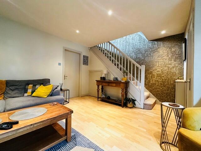 House in Knutsford, Cheshire East - View 4