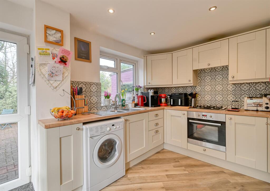 53 Clee View Road, Bridgnorth photo 3