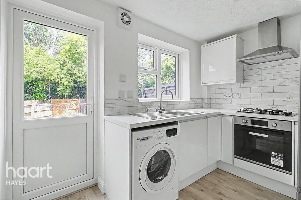 1-bed terraced on Telford Way, Hayes, £315,000