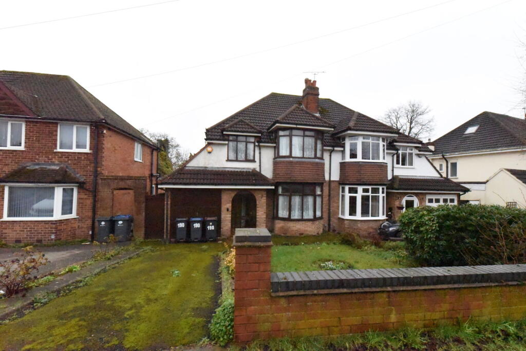 Main image of property: Hanging Lane, Birmingham, B31 5DN