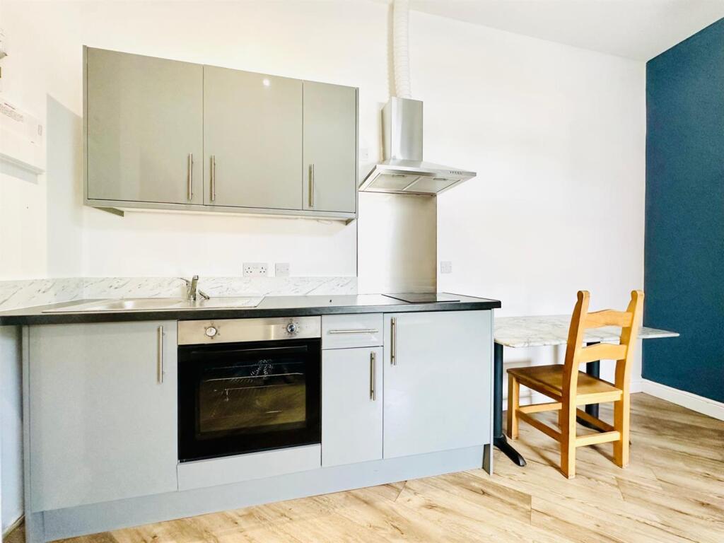 Apartment in Nottingham - View 2
