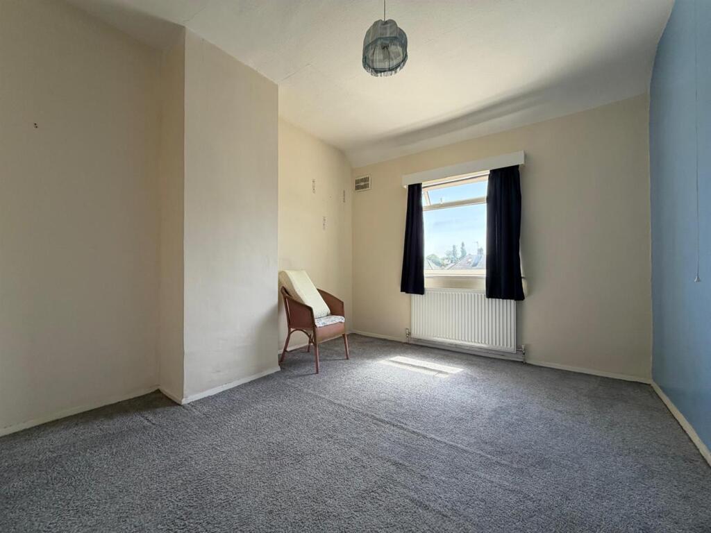 House in Sandwell, Quinton - More