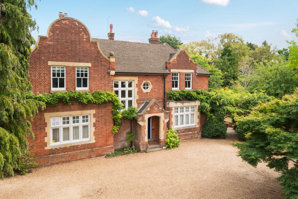 Main image of property: 7 Mayfield Road, Weybridge, KT13