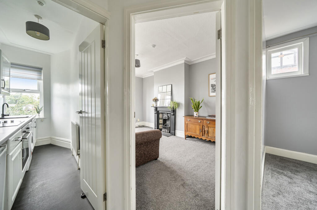 Apartment in Leeds, Harehills Corner, Harehills - View 5