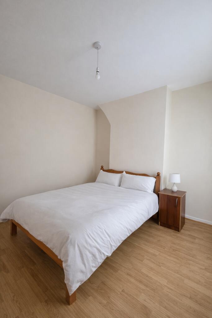 Hawkins Street, Kensington L6 photo 2