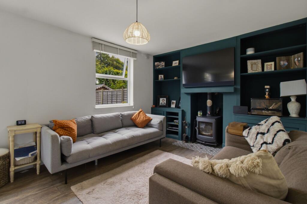 House in Worcester, Worcestershire - More