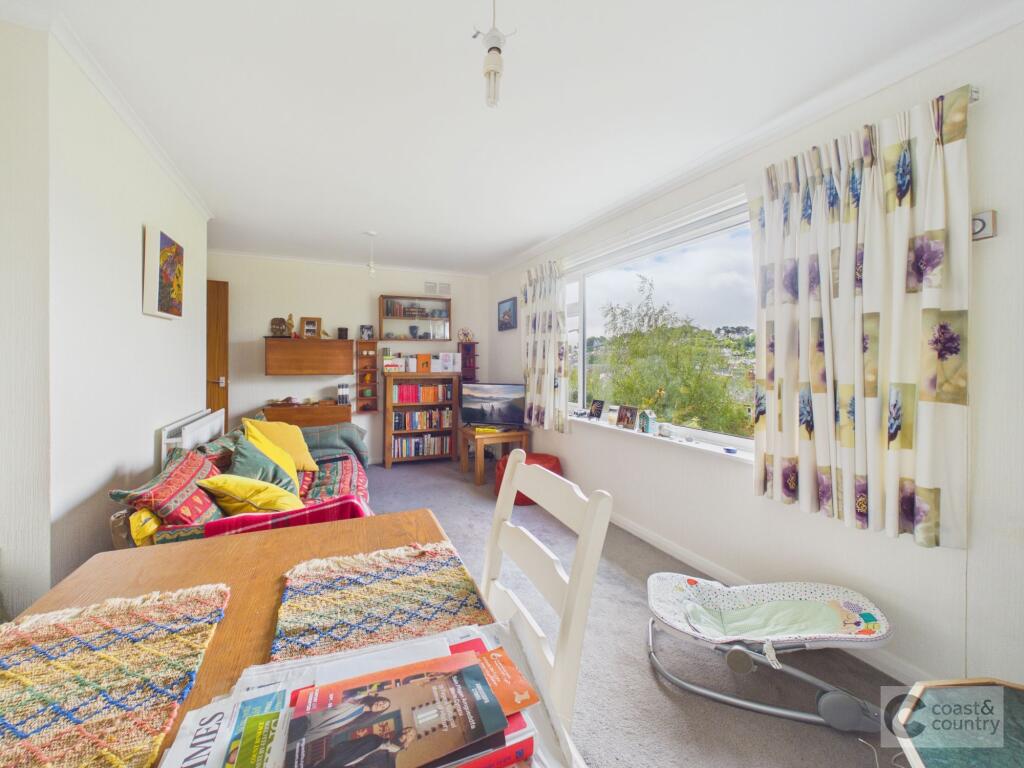 Apartment in Torquay - View 2